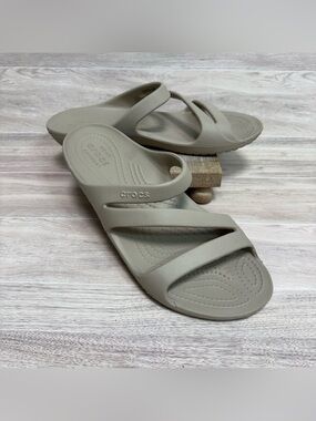 Crocs Women's Kadee II Sandals Size W8
